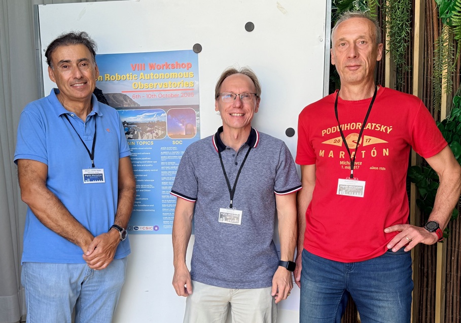 A. J. Castro-Tirado, K. Petrík a P. A. Dubovský, Workshop on Robotic Autonomous Observatories, Almeria, Španielsko, 2025 A. J. Castro-Tirado, K. Petrík a P. A. Dubovský, VIII. Workshop on Robotic Autonomous Observatories, Almeria, Španielsko, 2025