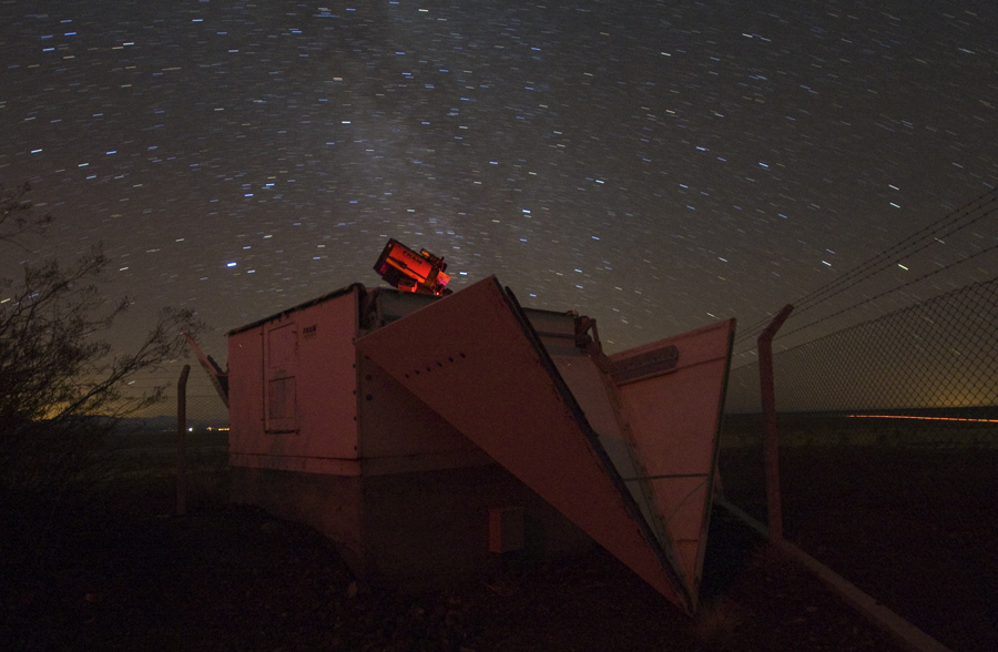 Ďalekohľ   RAM počas nočného pozorovania.